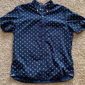 Short sleeve button up